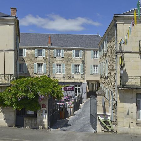 Logis Hotel-Restaurant Le Fontarabie Fontenay-le-Comte Eksteriør billede