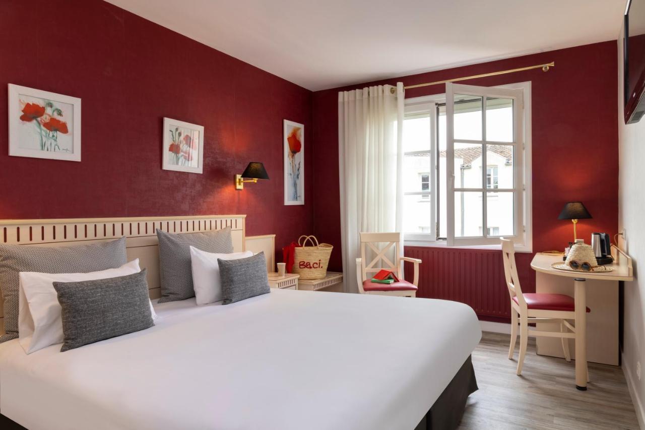 Logis Hotel-Restaurant Le Fontarabie Fontenay-le-Comte Eksteriør billede