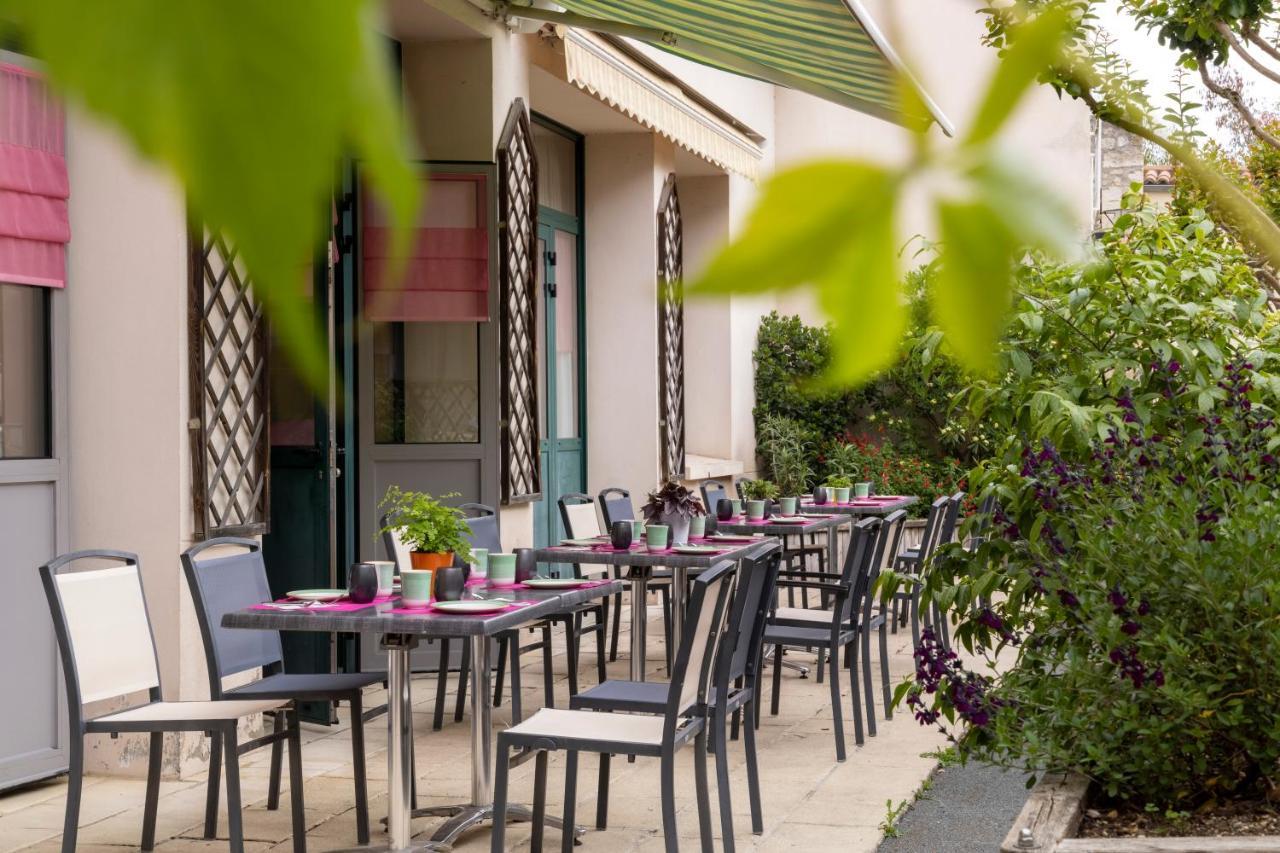 Logis Hotel-Restaurant Le Fontarabie Fontenay-le-Comte Eksteriør billede