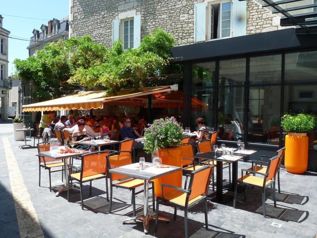 Logis Hotel-Restaurant Le Fontarabie Fontenay-le-Comte Eksteriør billede